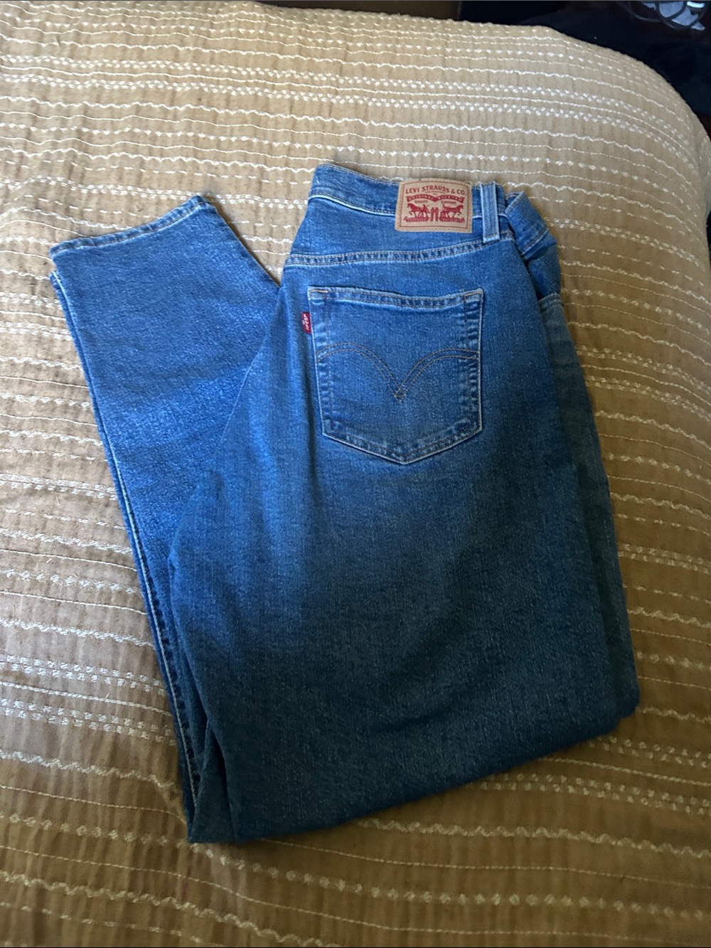 Levi's High-Rise Women's Blue Denim Jeans